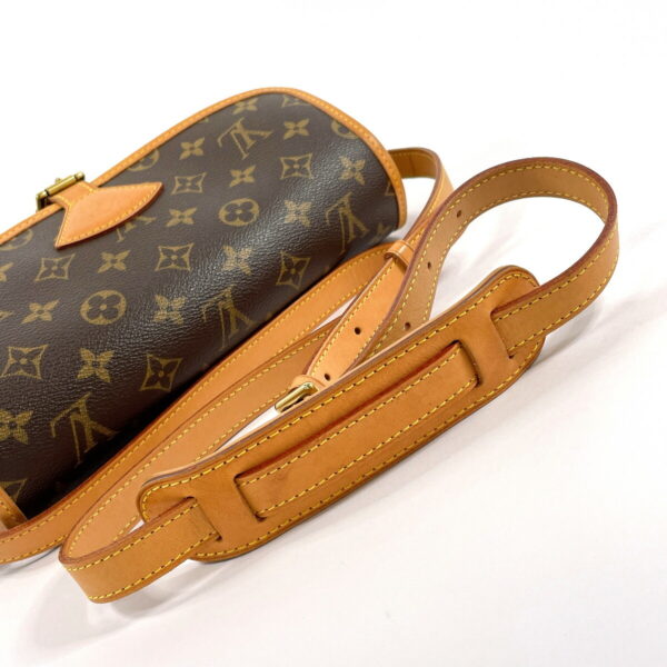 n4054810 7 Louis Vuitton Sologne Shoulder Bag Monogram Brown