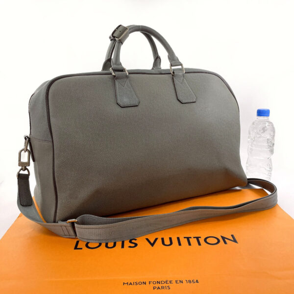 n4064941 2 Louis Vuitton Neo Kendall 2Way Bag Taiga Gray