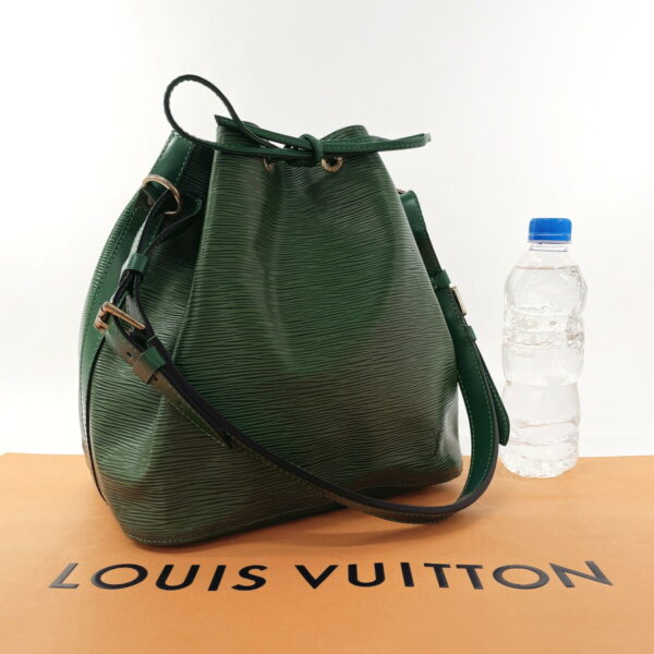 n4064954 2 Louis Vuitton Petit Noe Shoulder Bag Epi Leather Green