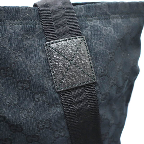 p21 322 8 Gucci GG Signature Canvas Tote Bag Black