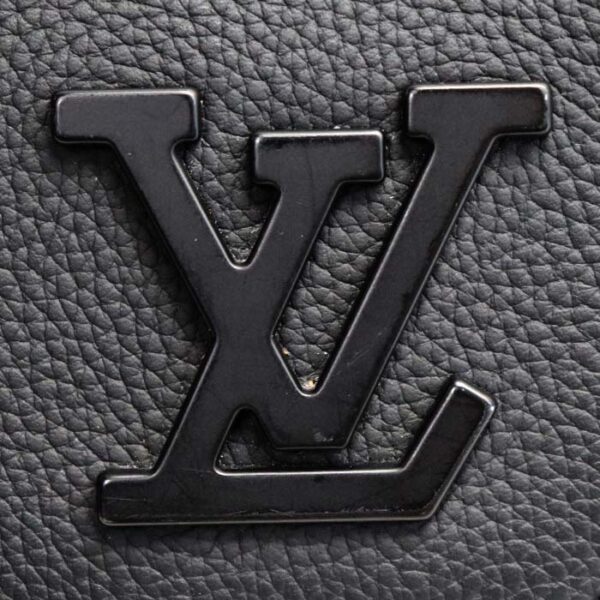 sb24 0315 30 324 Louis Vuitton Takeoff Messenger Shoulder Bag Black