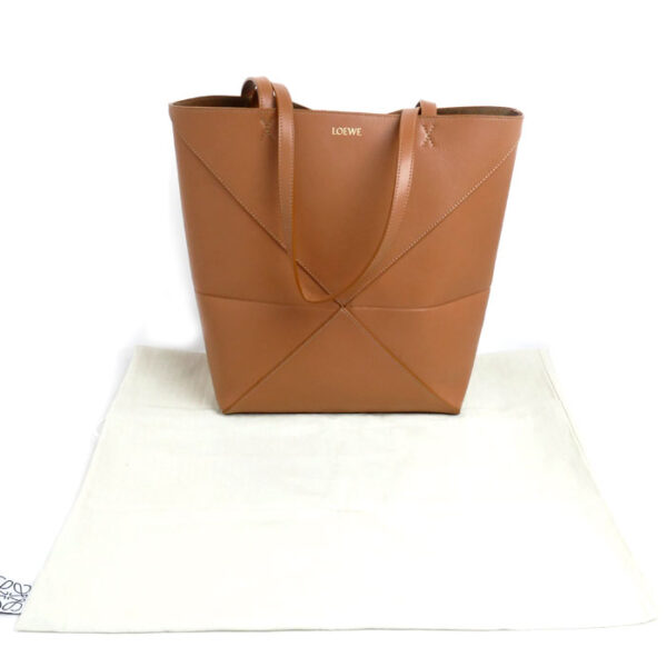 sb24 0830 31 9 Loewe Puzzle Fold Tote Medium Tote Bag Warm Desert