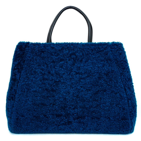 sw21 0917 03 Fendi 2Jours Toujours Handbag Shearling Blue