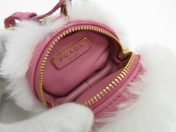 1240501024953 5 Prada Heart Strap Pouch Fur Leather White Pink