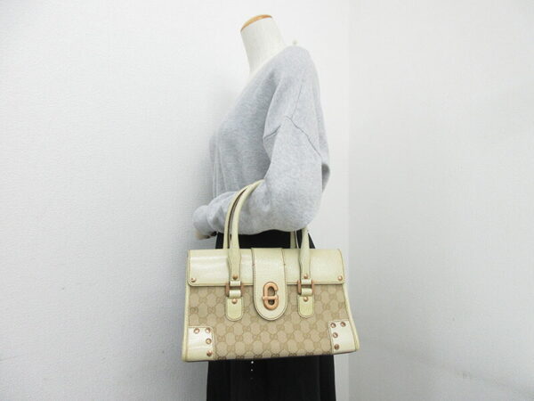 1240504021559 12 Gucci Handbag GG Leather Beige