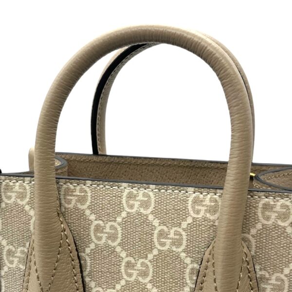 2300040841808 10 Gucci Interlocking G Mini Bag GG Supreme Leather Beige