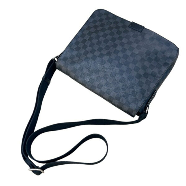 2300041130109 5 Louis Vuitton District MM Damier Graphite Shoulder Bag