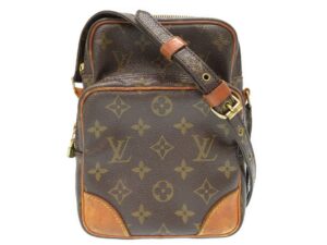 8e0365ilzb5 d1 Louis Vuitton Looping Monogram Shoulder Bag