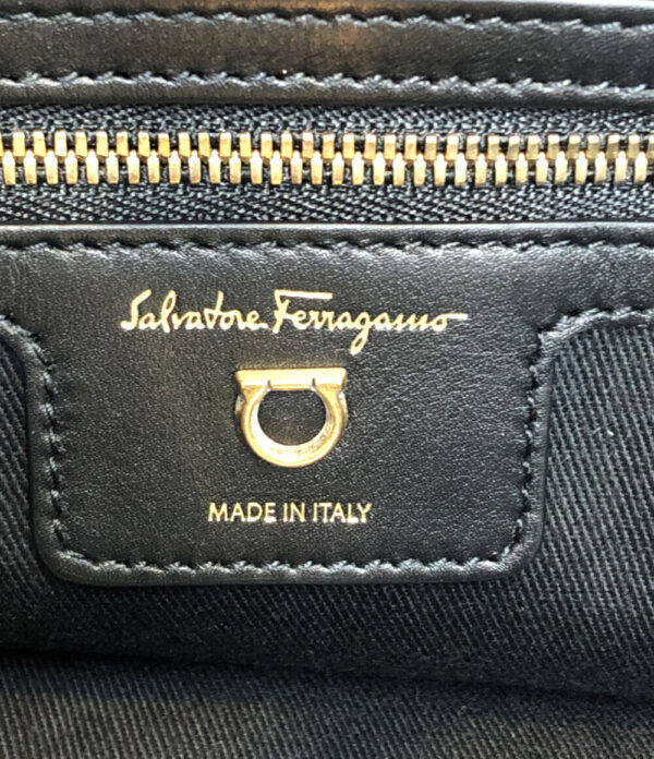 a155252003 4 Salvatore Ferragamo Gancini Tote Bag