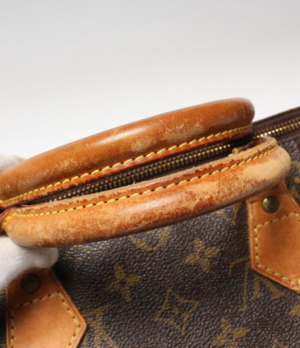 abo0018223 8 Louis Vuitton Speedy 30 Monogram Handbag