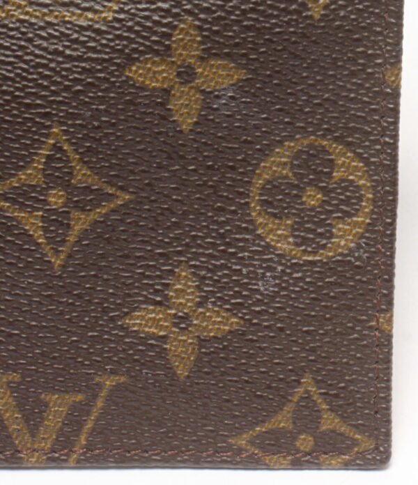 aol0101962 7 Louis Vuitton Pochette Secre Monogram Shoulder Pouch