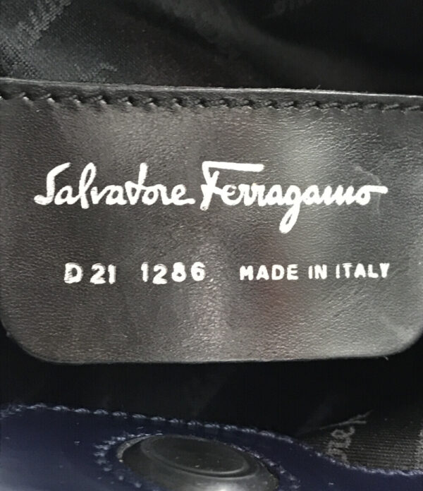 aol0119087 4 Salvatore Ferragamo One Shoulder Bag