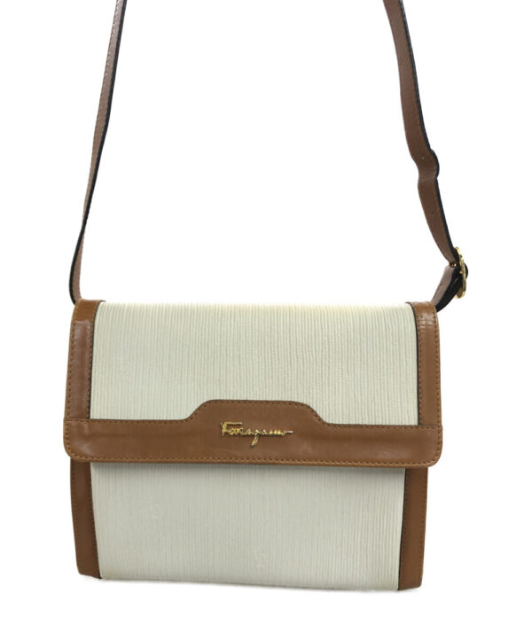 aol0125224 1 Salvatore Ferragamo Shoulder Bag