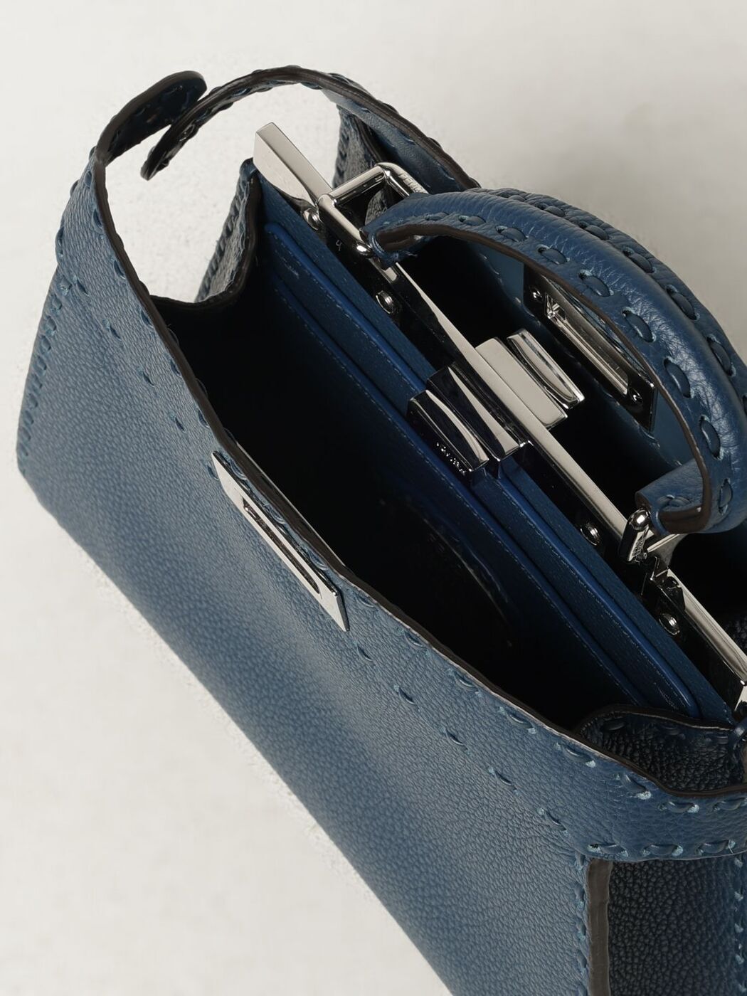 Fendi Blue Shoulder Bag Blue - Image 5