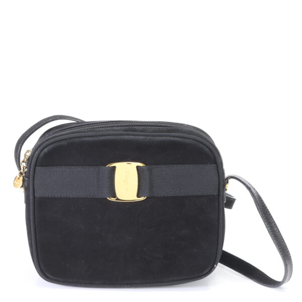 img 01634230 Salvatore Ferragamo Vara Leather Shoulder Bag Black