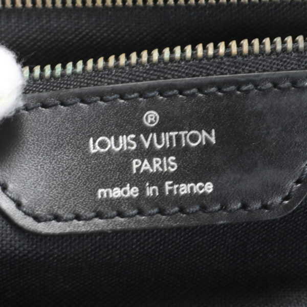 img 01645643 Louis Vuitton Taimir Leather Shoulder Bag Taiga