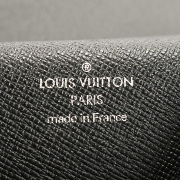 img 01686231 Louis Vuitton Robusto 1 Leather Business Bag Taiga