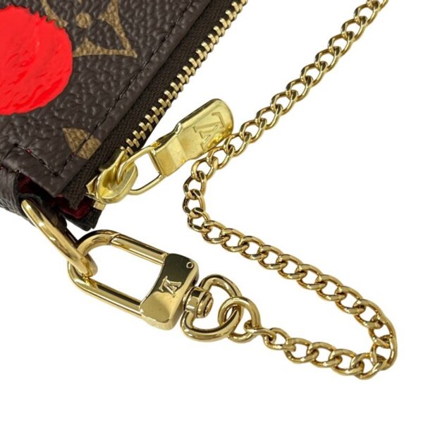 imgrc0090016133 Louis Vuitton Yayoi Kusama Mini Pochette Accessoire Monogram Dot