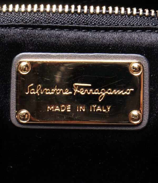 imgrc0101032910 Salvatore Ferragamo Gancini Shoulder Bag