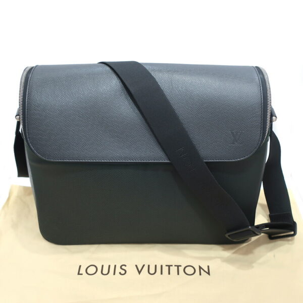 s2408 06 505526ko 09 Louis Vuitton Taimir Shoulder Bag Taiga Leather Nylon Black Green