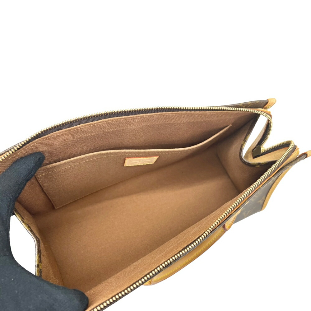 Louis Vuitton Popincourt Monogram Handbag - Image 8