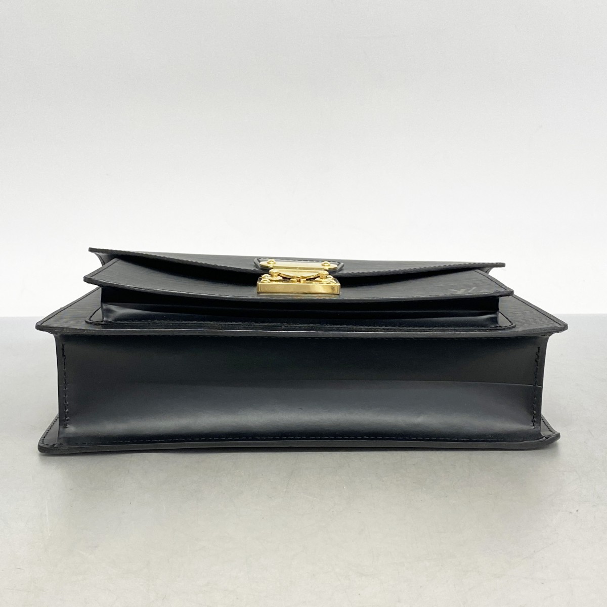 Louis Vuitton Epi Monceau Handbag Black - Image 3