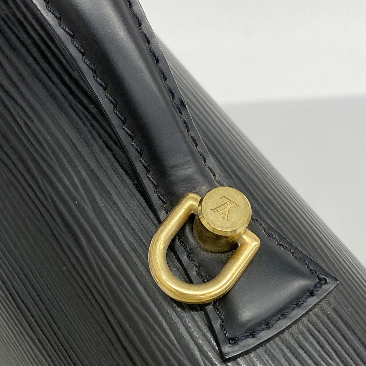 Louis Vuitton Epi Monceau Handbag Black - Image 7