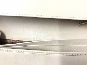 Salvatore Ferragamo long wallet bi fold brown pattern - Image 8